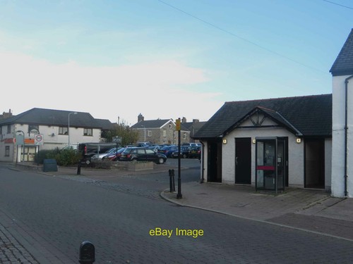 Photo 12x8 toilets and car - 12x8,